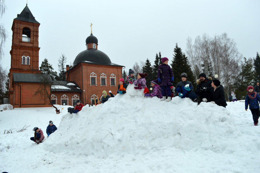 Взятие снежного городка. 6 марта 2016 года